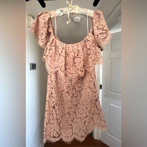 Beautiful dress in perfect condition.
